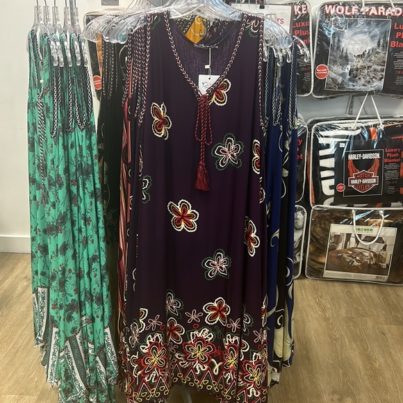 Flare dress available in S-XXL. - Picture 4 of 5